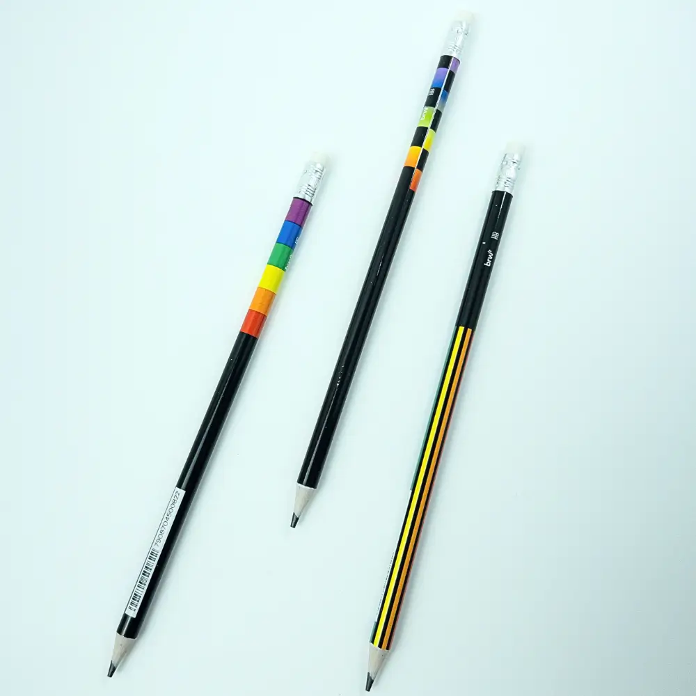 Lápis Preto HB Rainbow Arco-íris C/ Borracha BRW Modelo Sortido